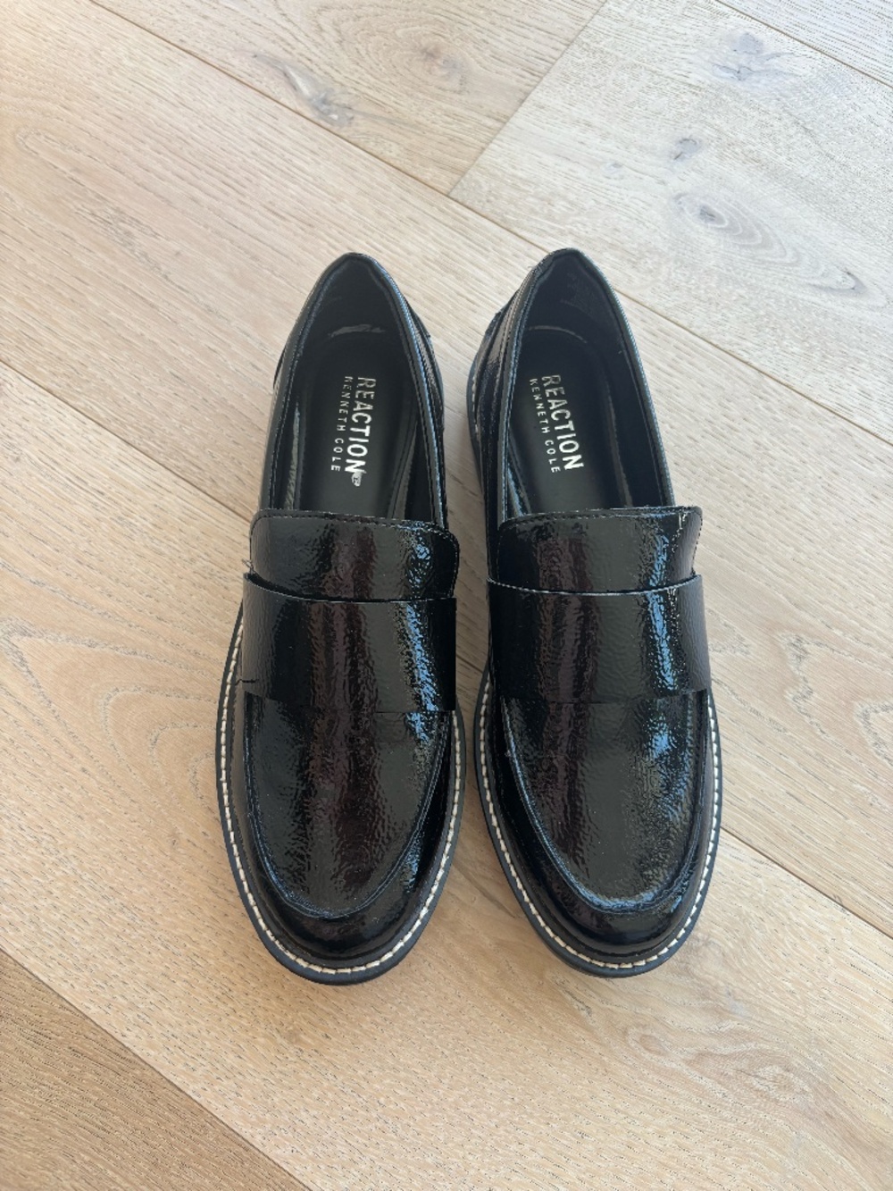 Kenneth Cole Reaction Women's Loafers in Black Size US 7.5 New without Box
